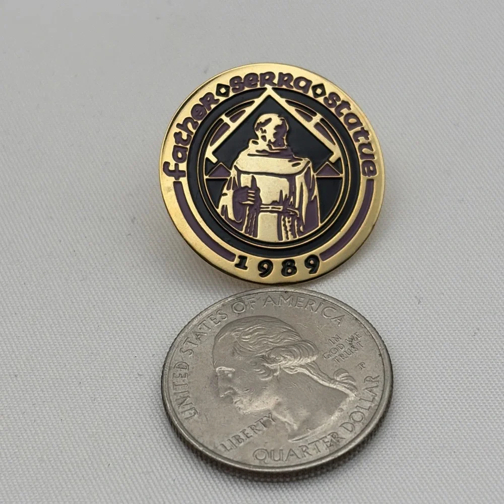 Vintage 1989 Father Serra‎ Statue Lapel Hat Pin